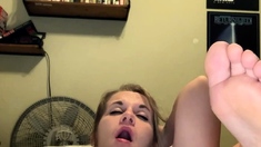 Cute blonde amateur webcam teen masturbating