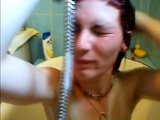 Claudia Odenweller in der Wanne