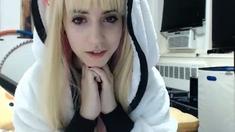 Wild blonde teen LIBRARY deep toying pussy on webcam