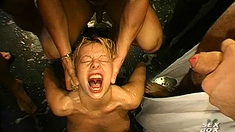 Amateur blonde anal sex