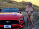Amateur Big Boobs jerks Big Dick