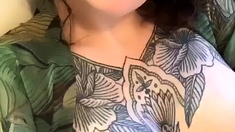 Sexy teen babe fingering her hot pussy in solo masturbation