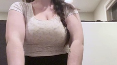 Hot amateur busty brunette masturbate in webcam