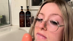 Amateur Webcam Anal Masturbation