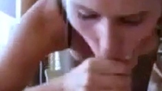 Deutsche Amateur-Blondine reitet schnell und heftig