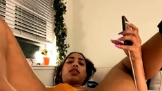 Webcam beauty and her toys have solo sex