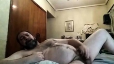 Hairy Daddy Bear Jerks Off On Webcam