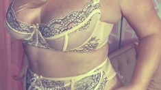 Paintedrose.live Rosie In Curvy Cougar Pornstar In Lingerie