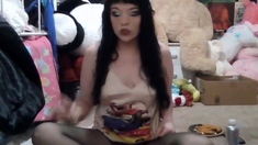 Amateur Webcam Teen Flashes Masturbates