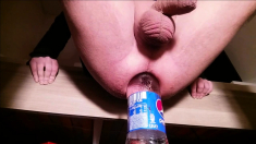 Stretching my asshole with a 1.5L Pepsi bottle