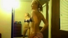 Dance! Teen Does A Mirror Dance On Webcam